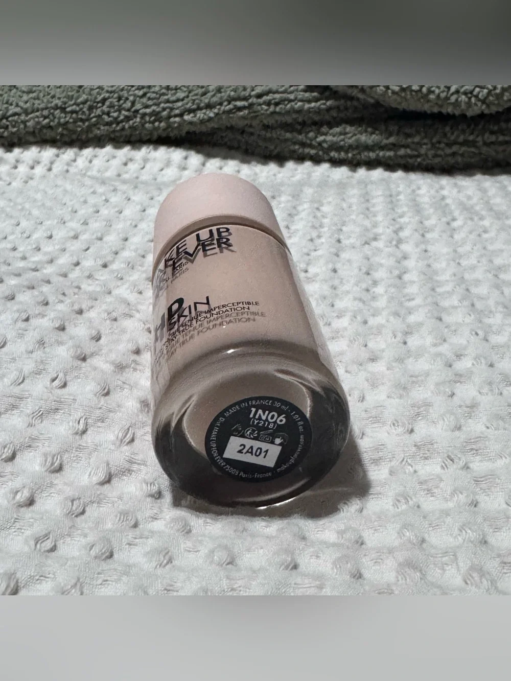 MAKE UP FOR EVER HD Skin Foundation + Professional Brush